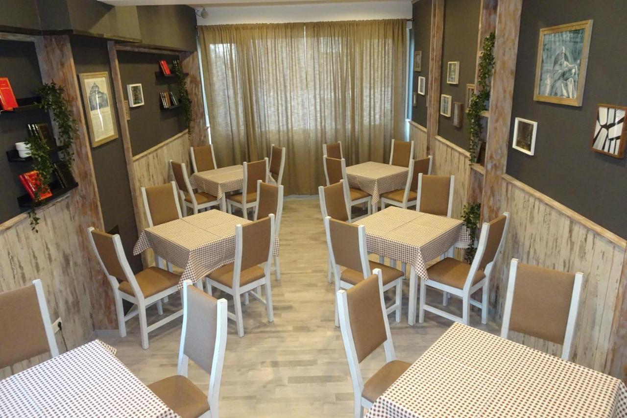 Hotel Nord Плоещ Екстериор снимка