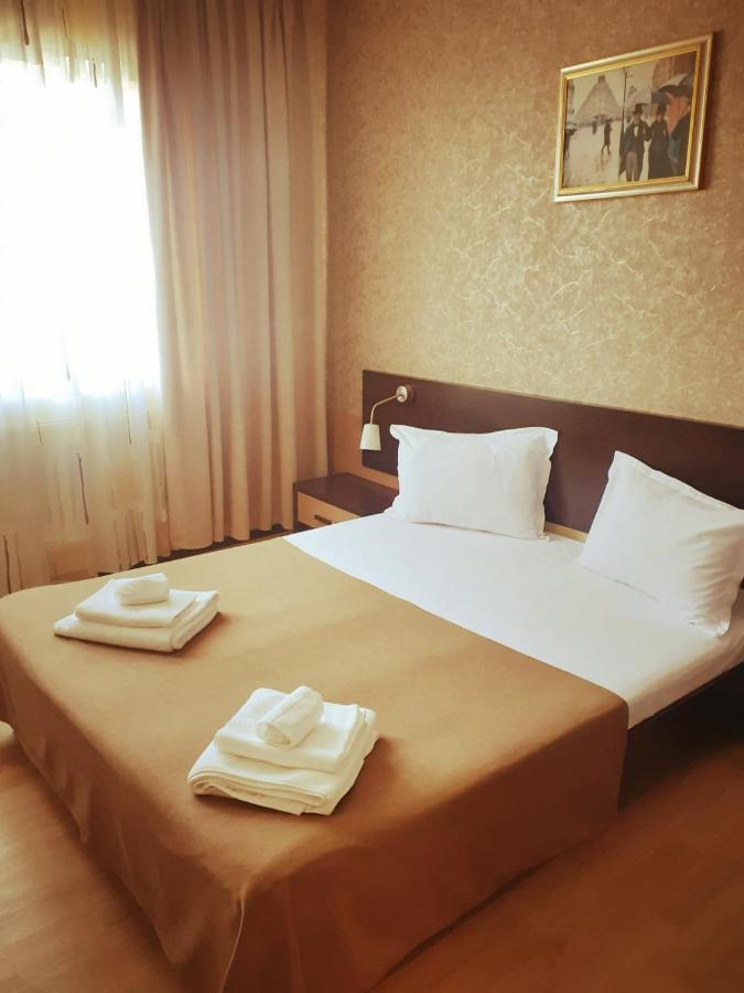 Hotel Nord Плоещ Екстериор снимка