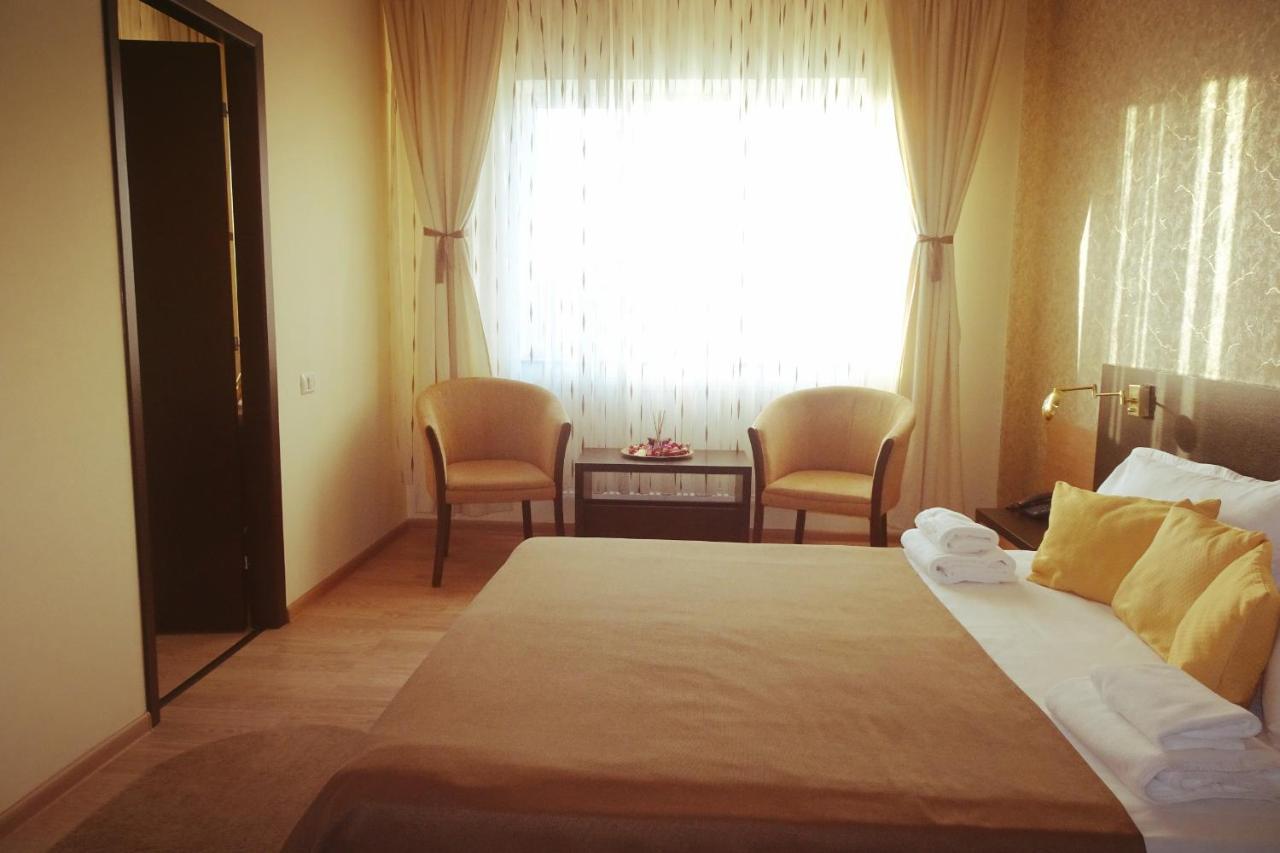 Hotel Nord Плоещ Екстериор снимка