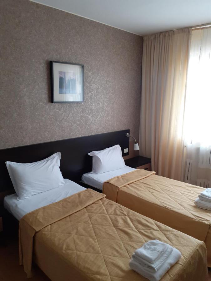 Hotel Nord Плоещ Екстериор снимка