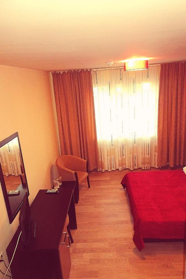 Hotel Nord Плоещ Екстериор снимка